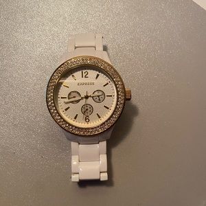 WHITE BAND GOLD PLATE WATCH